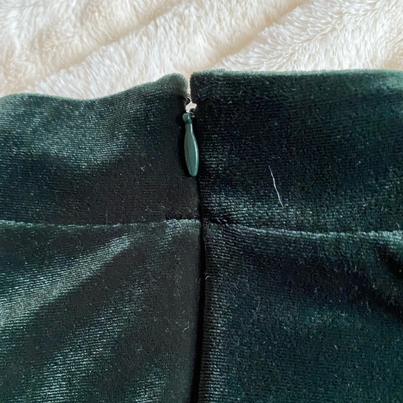 Express Green Velvet Fitted Midi Dress - Picture 4 of 6